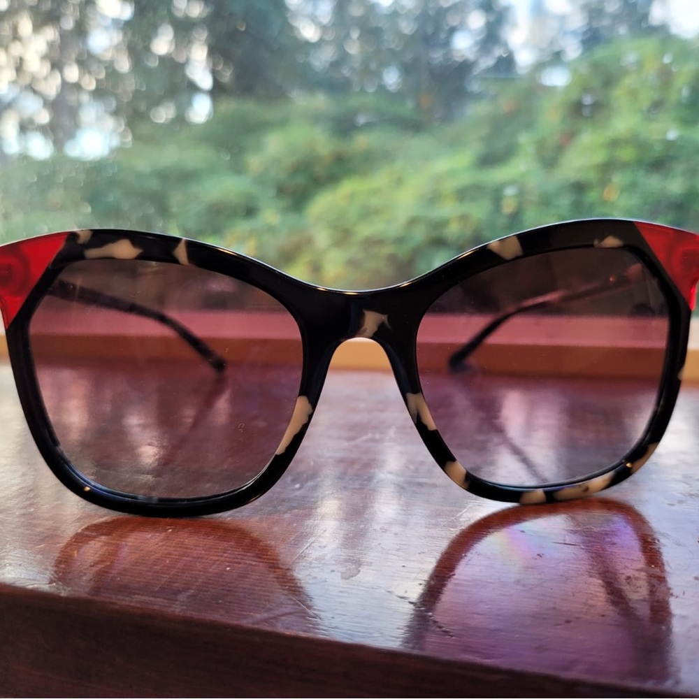 Burberry Cat Eye Sunglasses New 3709 90